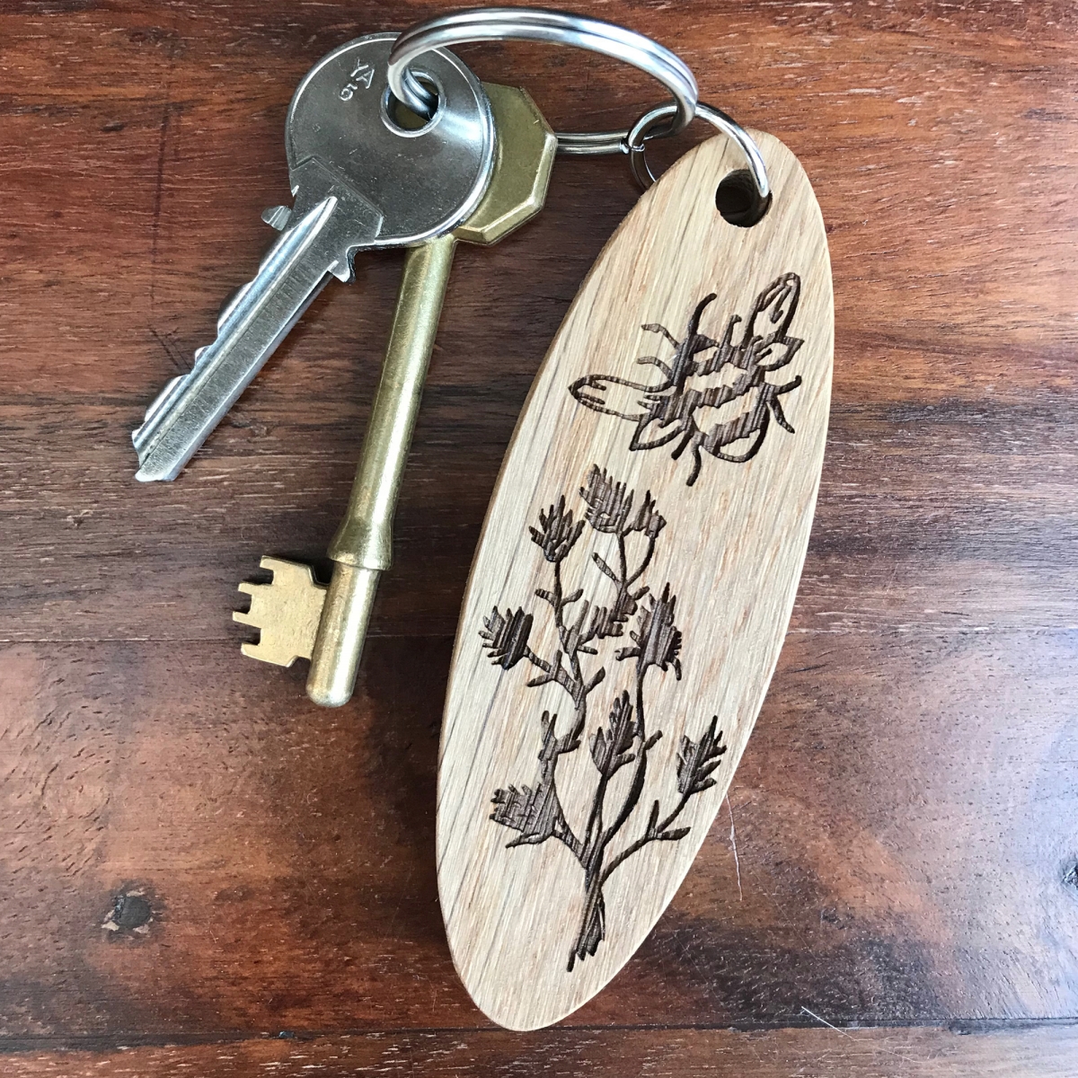 Bee Wonderful Oval Oak Keyring