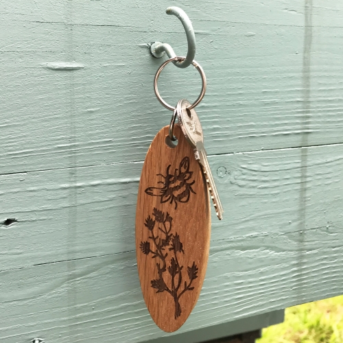SOLD OUT – 'Bee Wonderful' Oval Oak Keyring